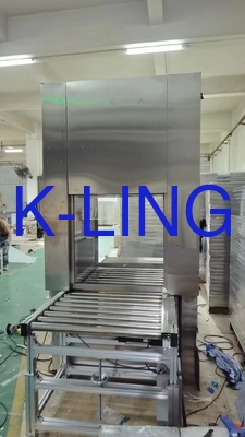 PLC salle blanche douche à air passe-par avec une ligne de convoyeur automatique pour la fabrication de haute technologie