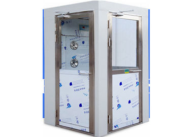 Douche d'air médicale de Cleanroom de GMP avec L type contrôle de micro-ordinateur de portes d'oscillation