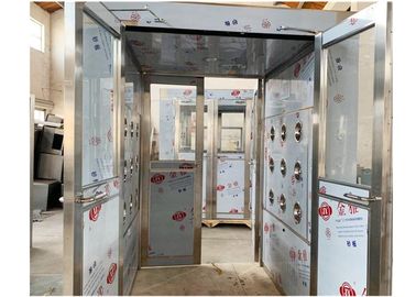 Double pièce de douche d'air de porte d'oscillation pour les usines chimiques garantie de 1 an